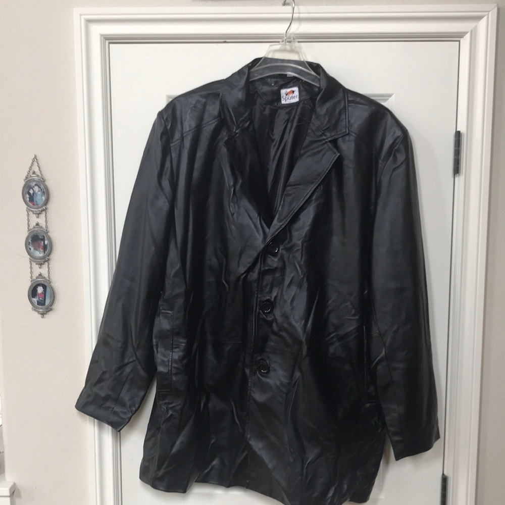 NWOT Sputer synthetic leather 3 button coat.  Sz’s L and 3XL (sku A)